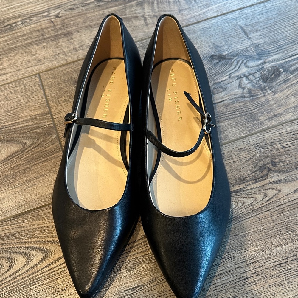 Marc Fisher Black Pointed Mary Jane Flats with Slim Strap 8.5 NWOT